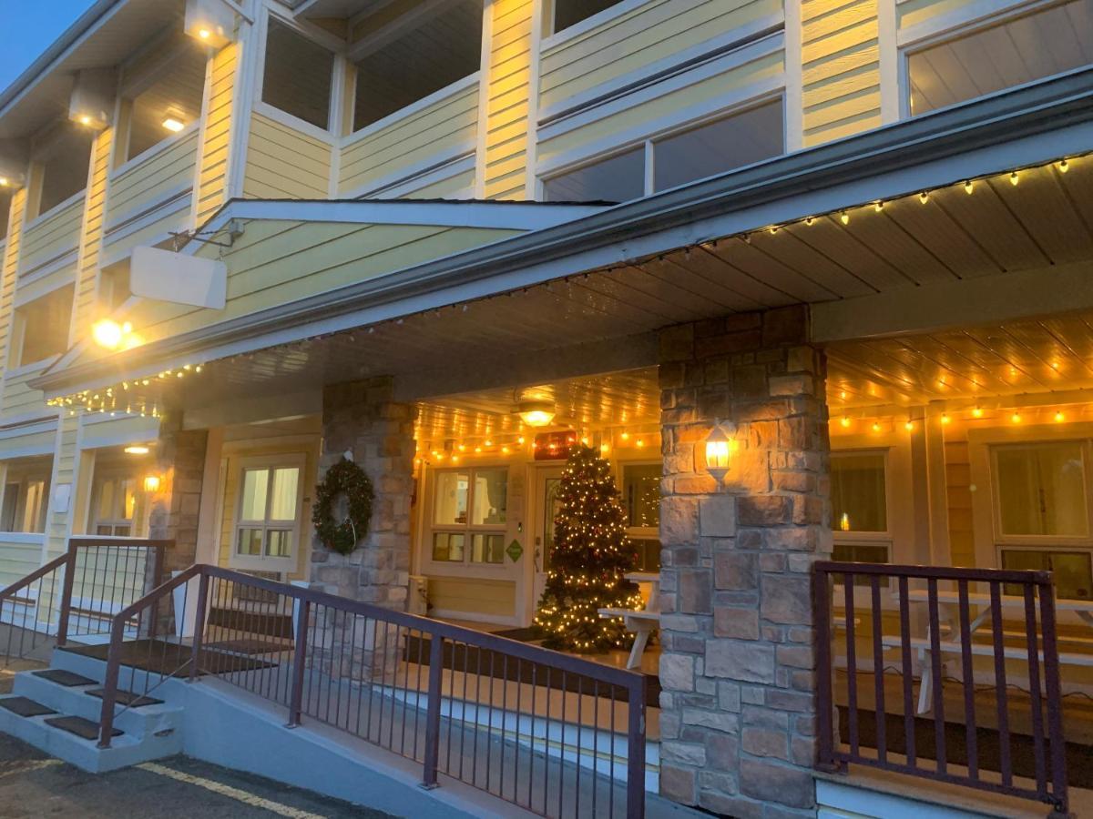 Hotel And Suites Les Laurentides Saint-Sauveur-des-Monts Exterior foto