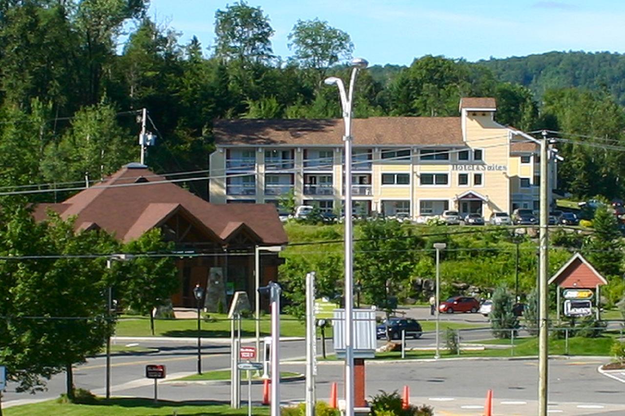 Hotel And Suites Les Laurentides Saint-Sauveur-des-Monts Exterior foto